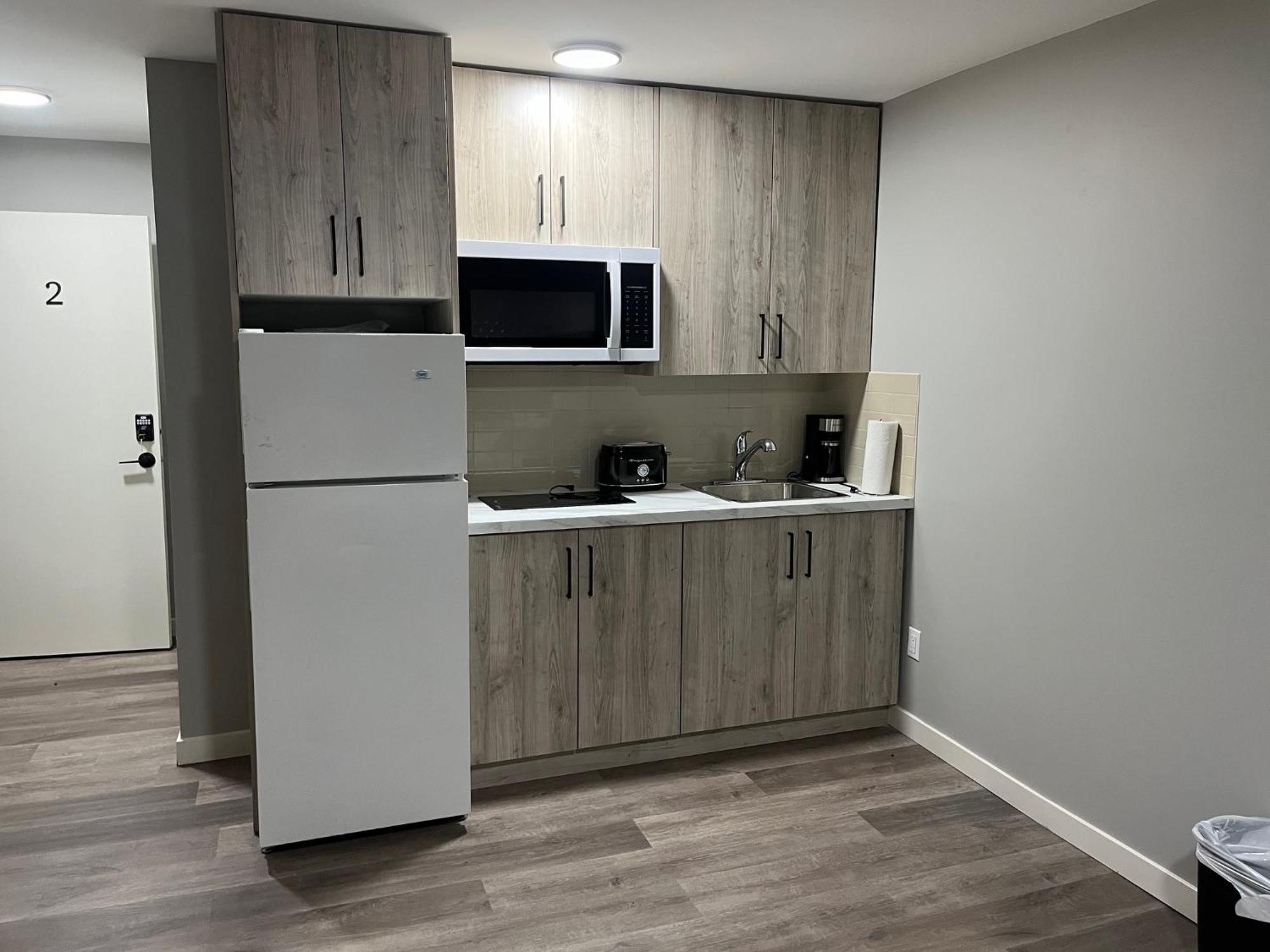 Bethel Hotel Elk Point Екстериор снимка